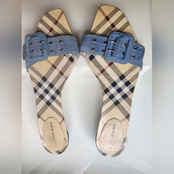Burberry Suede Slides 7.7 - Picture 3 of 7